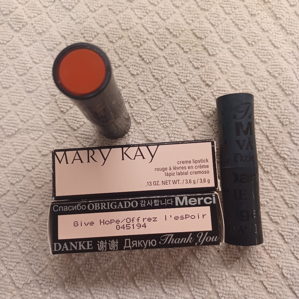 NEW Mary Kay Creme Lipstick - Give Hope